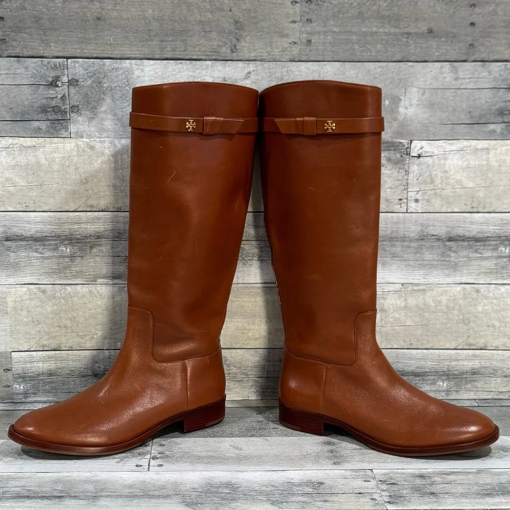 TORY BURCH EVERLY STRAP RIDING BOOTS - SIERRA TAN - SIZE - 10.5 M